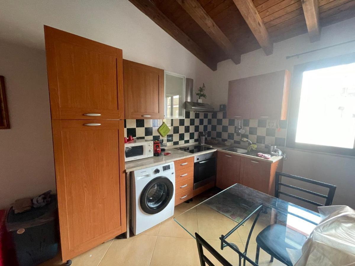 Sinyhouse Apartment แตร์ราซีนี ภายนอก รูปภาพ